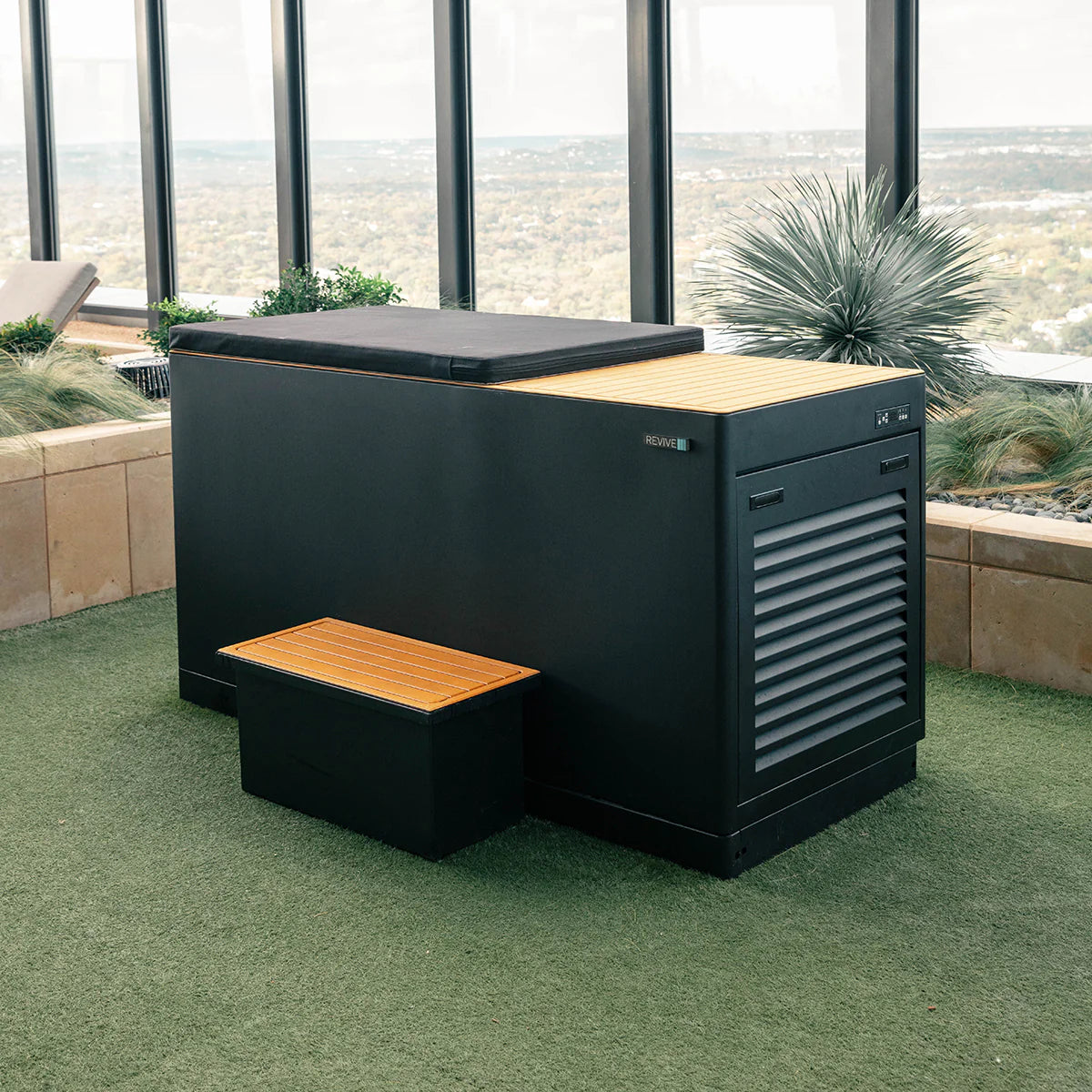 REVIVE 2 Person Traditional Sauna & Luxury Plunge