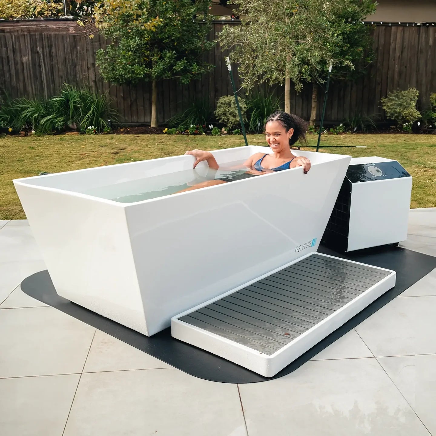 REVIVE 2 Person Traditional Sauna & Acrylic Plunge